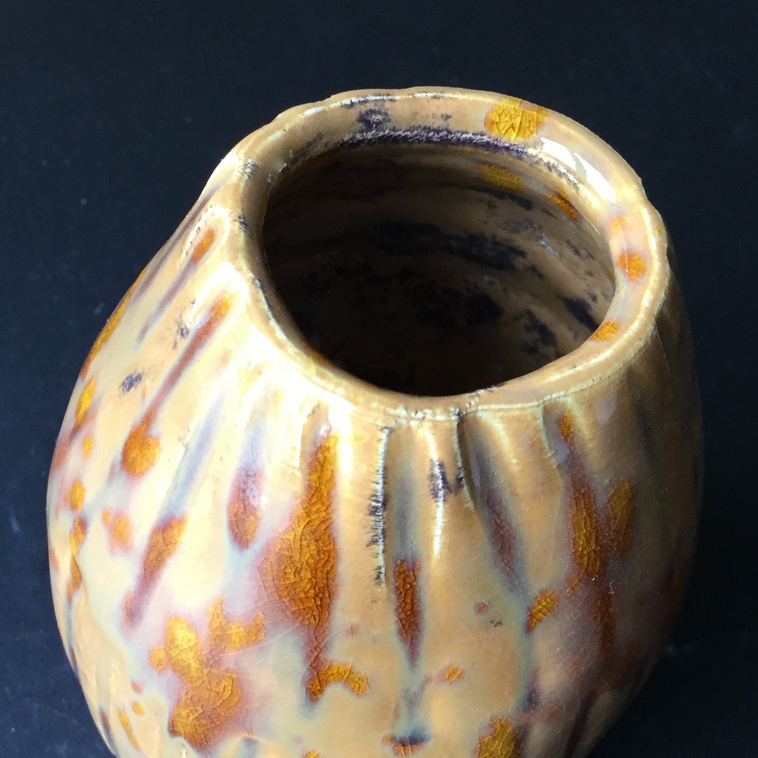 9538 Glanzocker, Vase